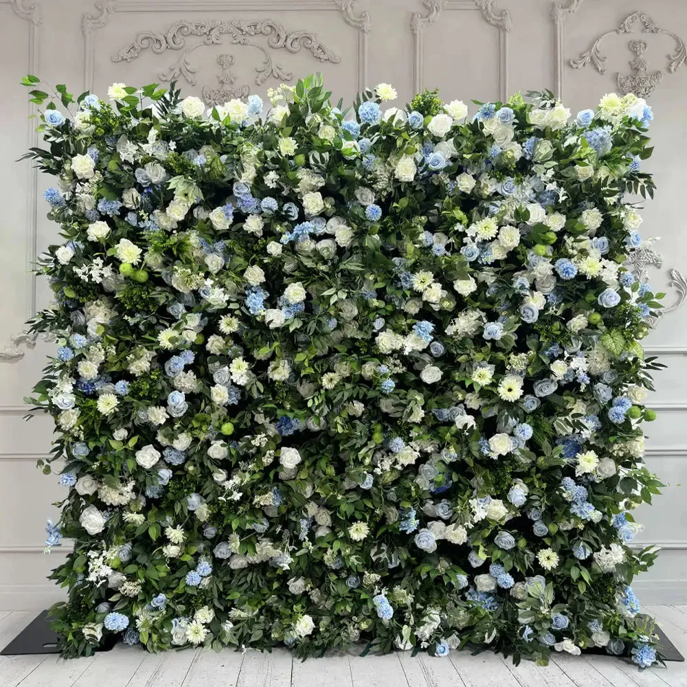 Tessuto artificiale verde del muro di fiori rotolando lo sfondo floreale per la festa