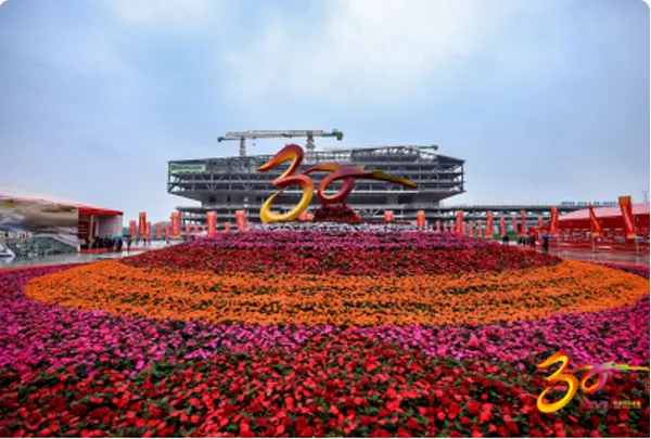 Hunan Youbang Garden Engineering Co., Ltd. Calorromente si è congratulato con Zoomlion per il suo 30 ° anniversario!