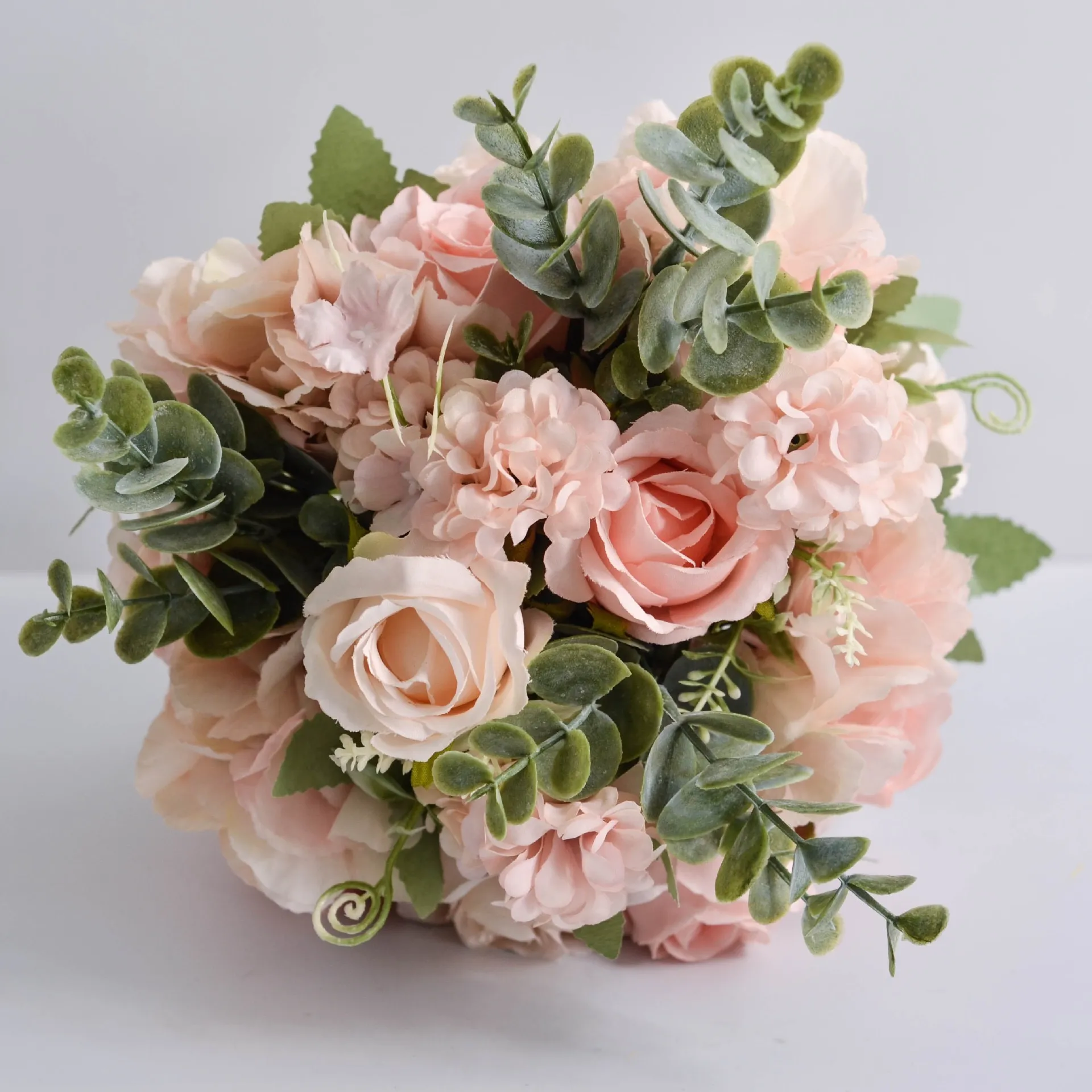 Bouquet minimalista coreano